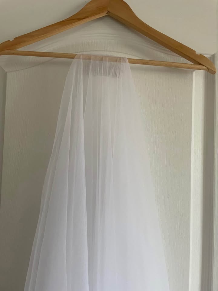 Designer Floor-Length Wedding Veil with Blusher (White) - photo 4