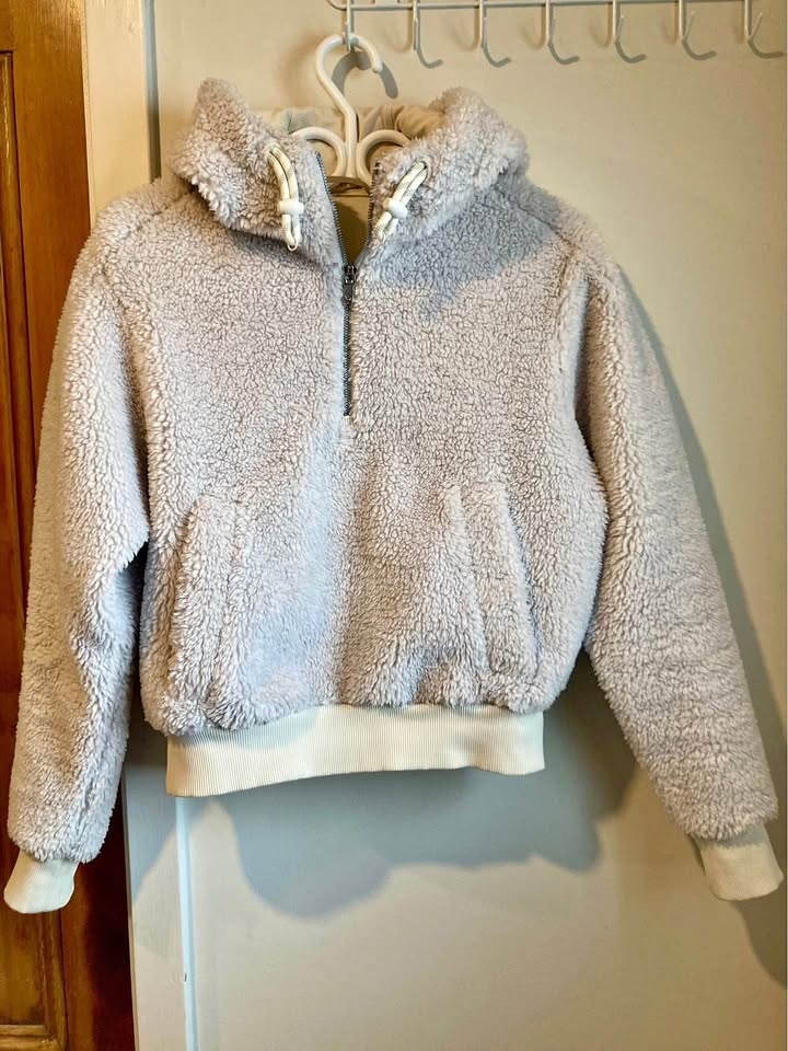 Lululemon Textured Fleece 1/2 Zip Pullover - Size 4