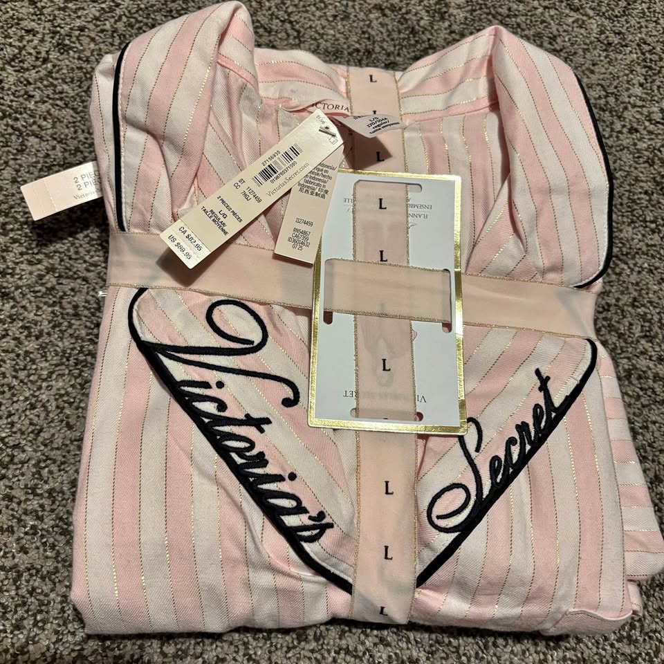 VS Sleepwear Size L