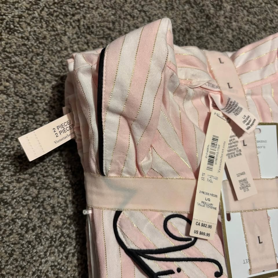 VS Sleepwear Size L - photo 2