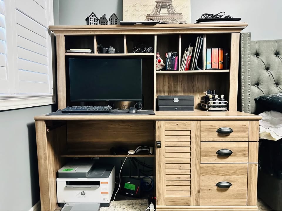 Office Desk with Hutch 62.25" – Salt Oak