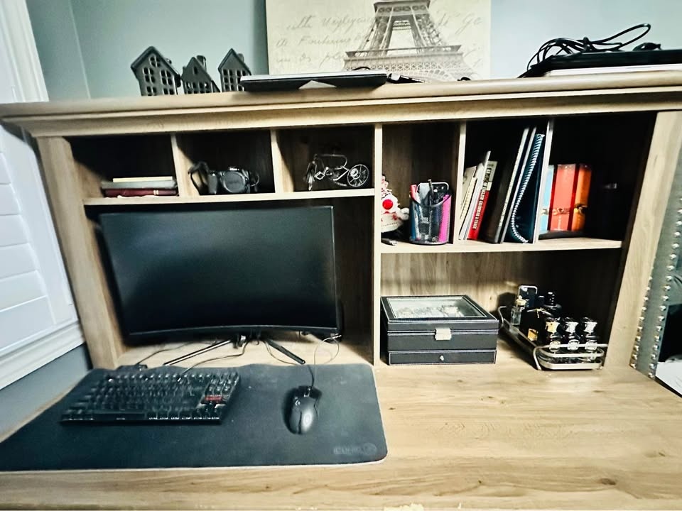 Office Desk with Hutch 62.25" – Salt Oak - photo 3