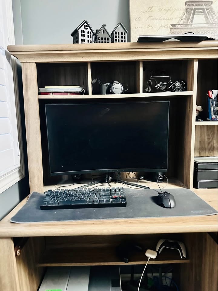 Office Desk with Hutch 62.25" – Salt Oak - photo 4