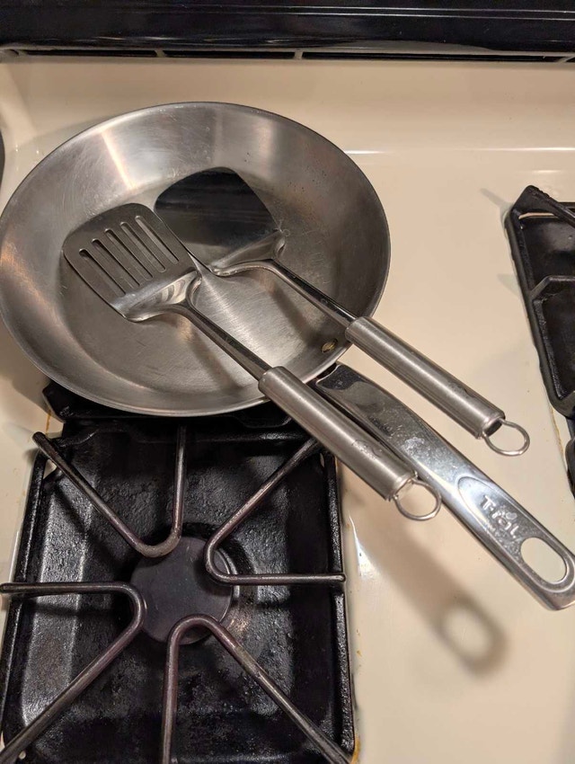 T-FAL Stainless Frypan Skillet (26cm) w/ 2 Spatulas