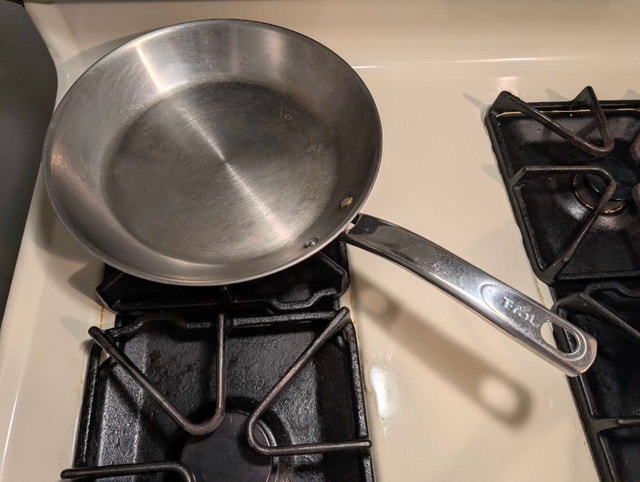 T-FAL Stainless Frypan Skillet (26cm) w/ 2 Spatulas - photo 4