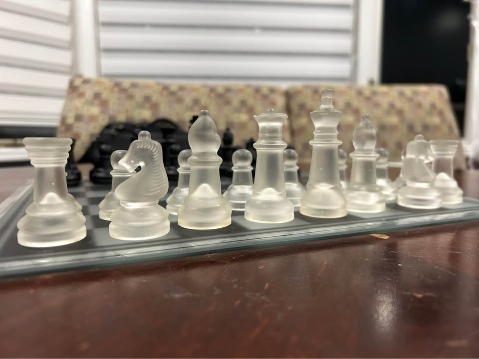 Glass Chess Set - photo 3