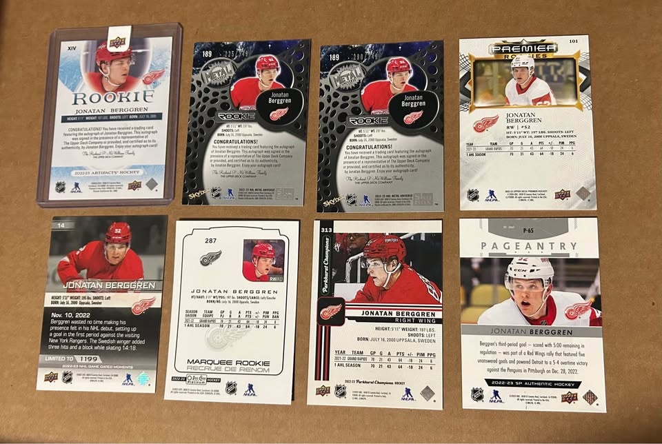 Lot Of 8 Jonatan Berggren Rookie Cards - Autos, Premier /399 & M - photo 2