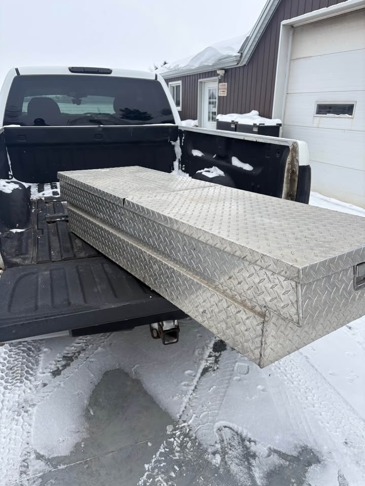 Delta Aluminum Truck Tool Box – 69” Long - photo 3