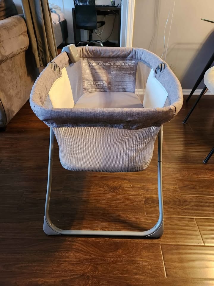 Evenflo Portable Bassinet - photo 2