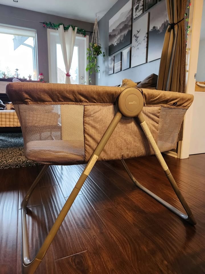 Evenflo Portable Bassinet - photo 3