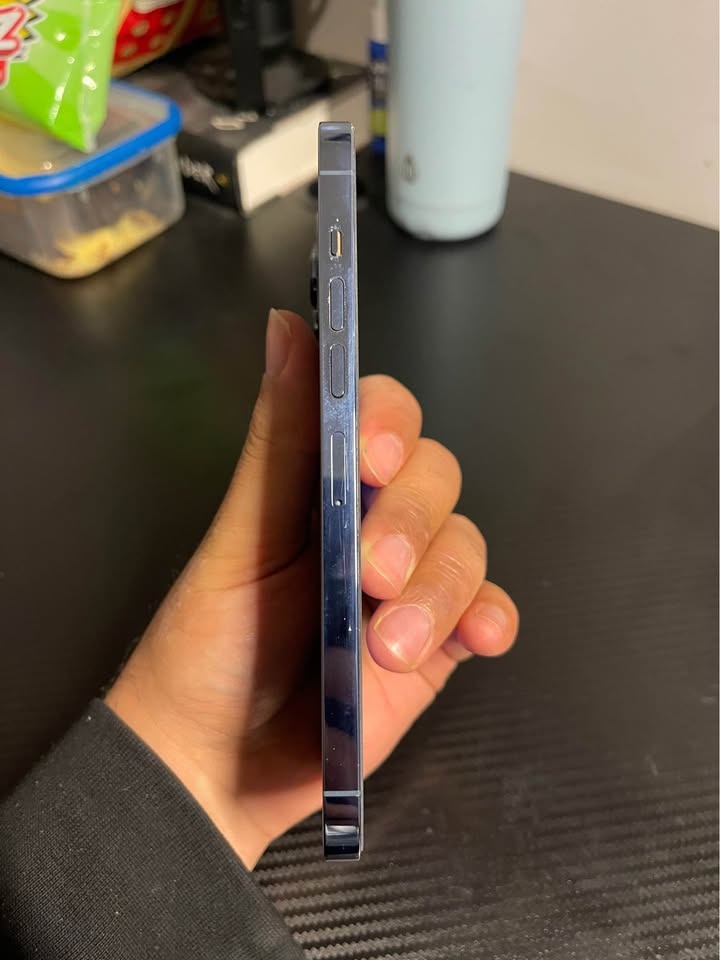 iPhone 13 Pro Max 256 GB *Charging Port Stopped Working* - photo 2