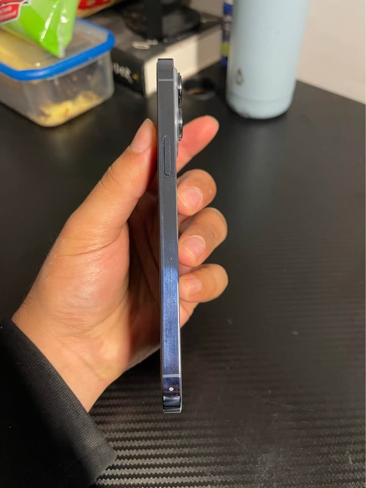 iPhone 13 Pro Max 256 GB *Charging Port Stopped Working* - photo 4