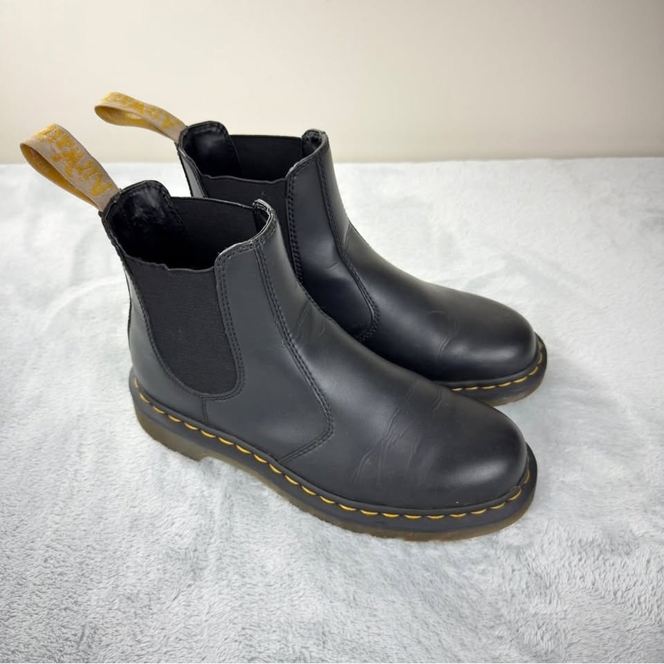 Dr Martens Vegan Chelsea Boots - Women's Size 9 (UK 7)