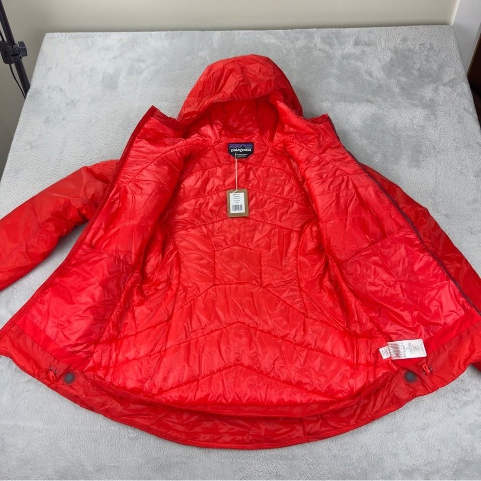 Patagonia NWT Women's Small Das Parka Amanita Red 85355 - photo 3