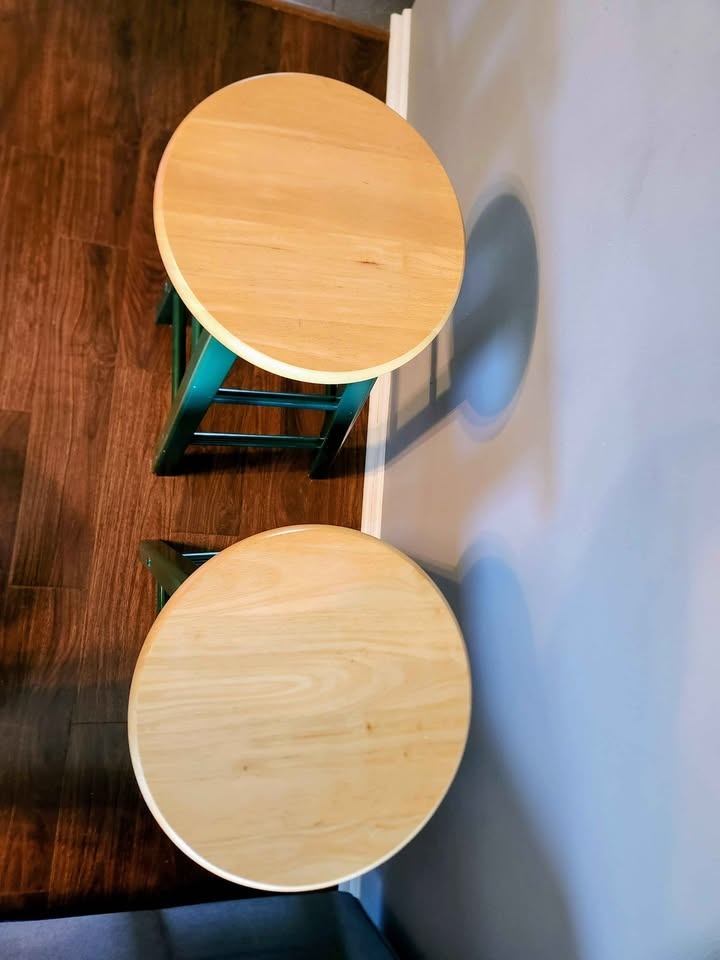 Wooden Stool (Natural Wood & Green Legs) - photo 2