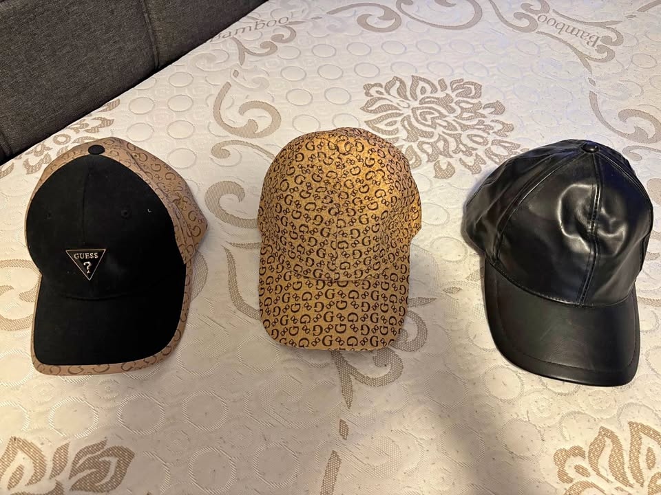 Women’s Guess Caps