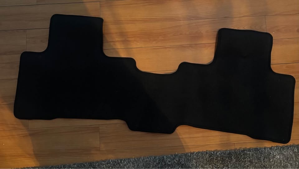 Car Floor Carpet for 3 Row Vehicle - photo 3