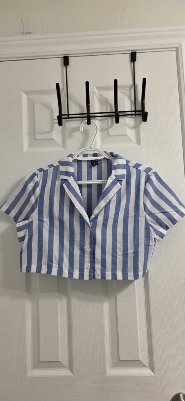 Women's Cropped shirt