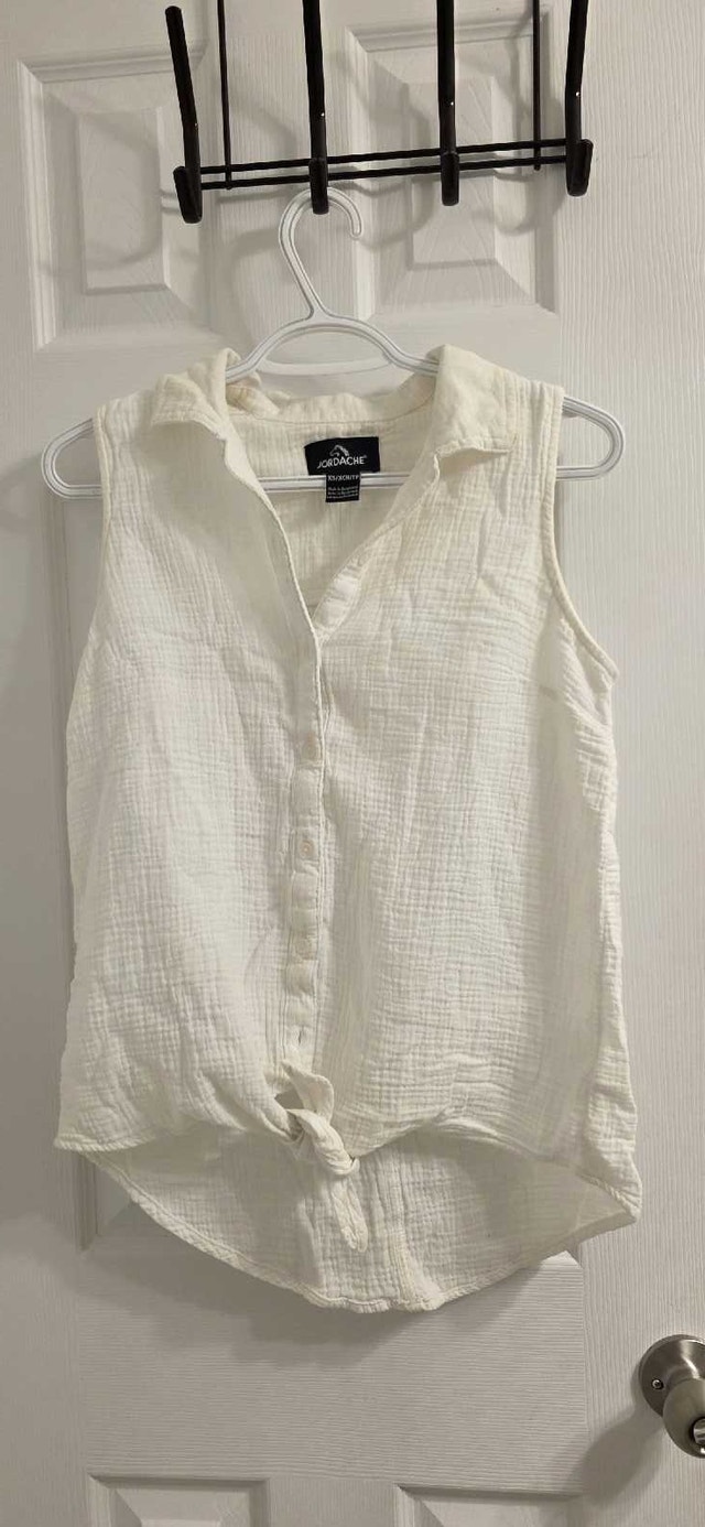 Women's Tops and T-shirts - photo 3
