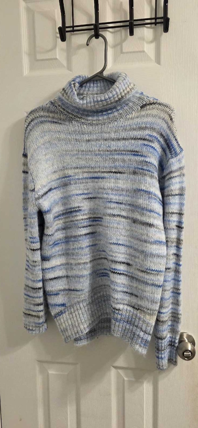 Women's sweater
