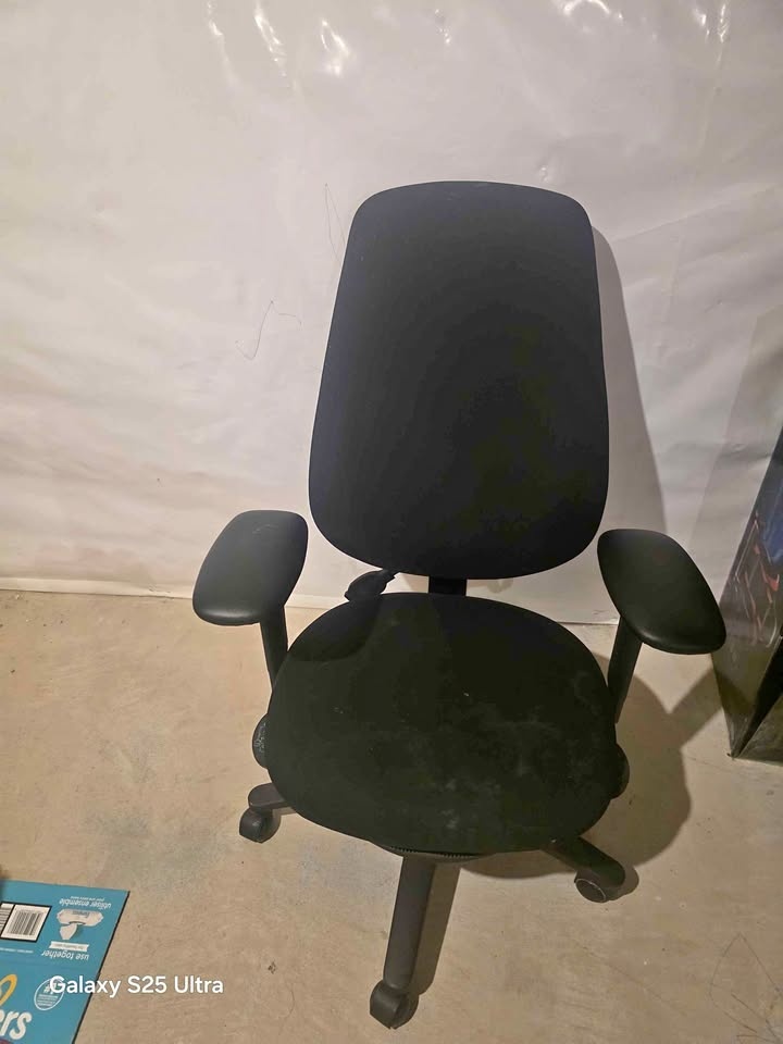 Swivel Office Chair | Ergonomic Chair