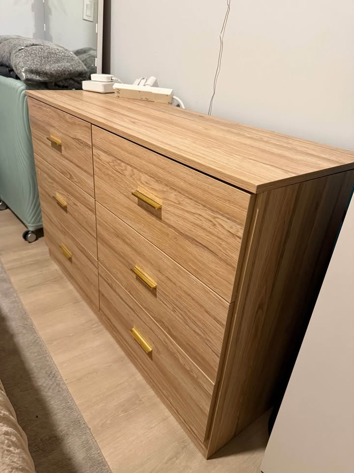 MOVING SALE 6 Drawer Dresser - photo 3