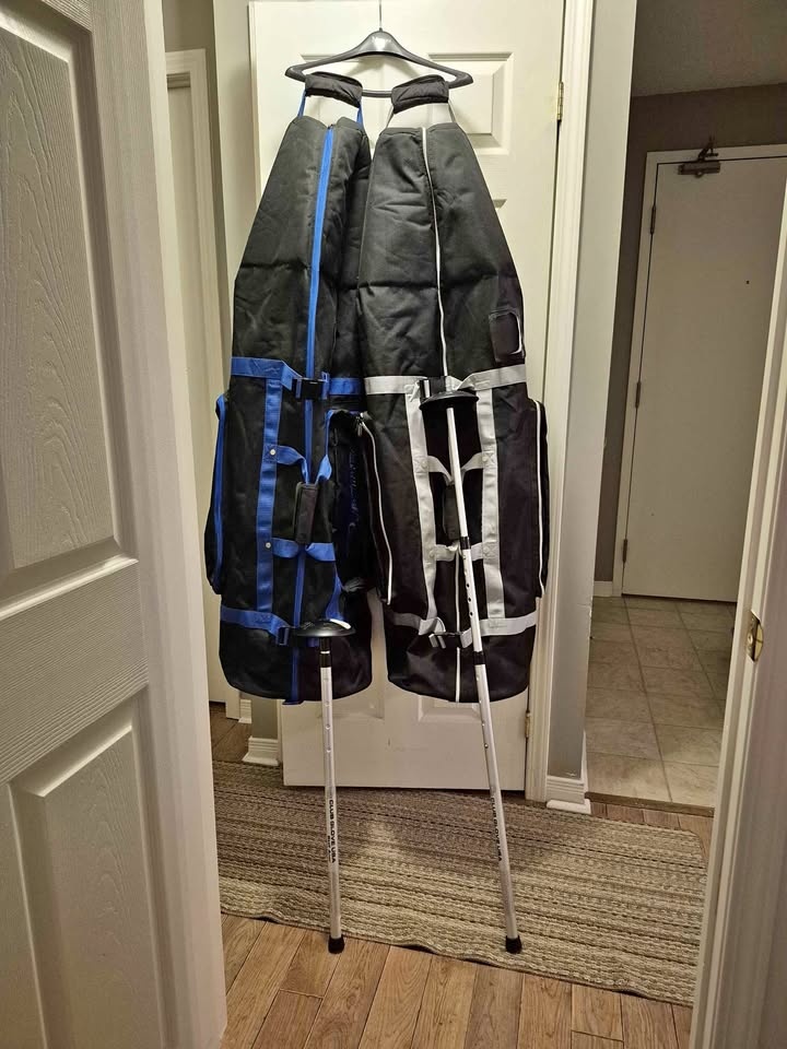 2 Travel Golf Bags & 2 Club Protectors