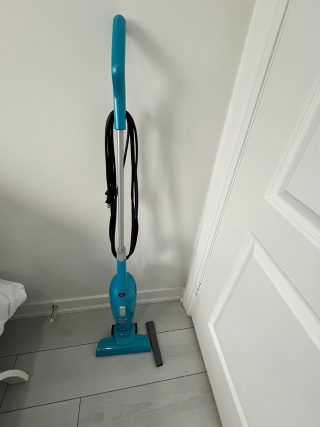 Bissell Featherweight Vacuum Model 2033