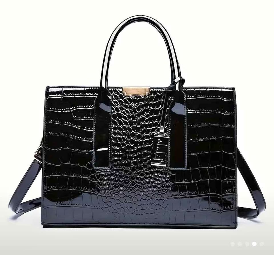 Brand new black color large capacity handbag for women