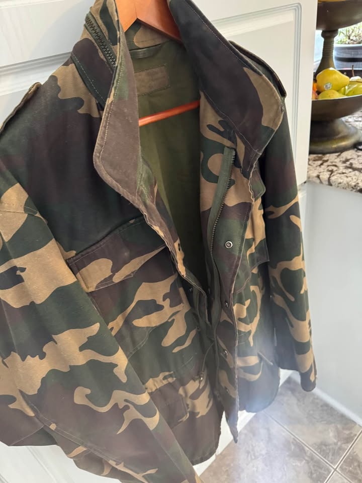 Camo Military Jacket Size XL - photo 4