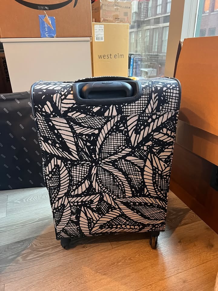Large blue & white tropical checked luggage/suitcase - photo 3