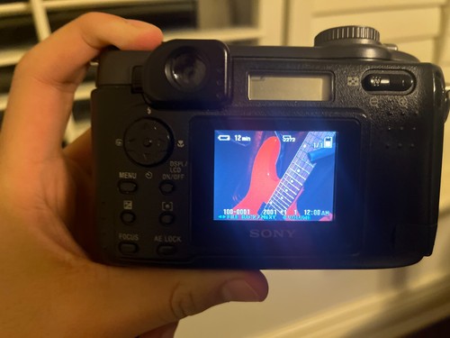 Sony Cybershot DSC-S85 Digital Camera - photo 2