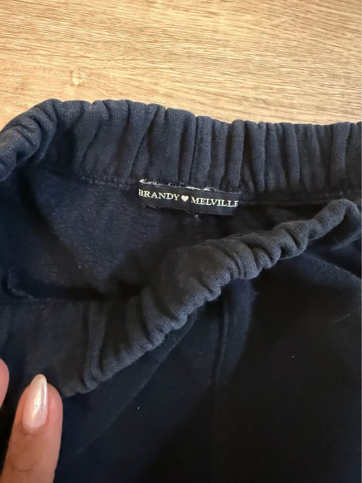 Brandy Melville Sweatpants - photo 2