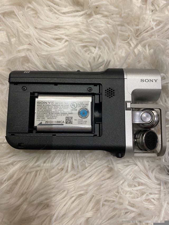 SONY HDR-MV1 Video Camera / Music Video Recorder - photo 3