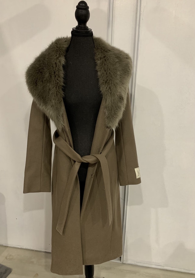 Aritzia Wilfred Coat