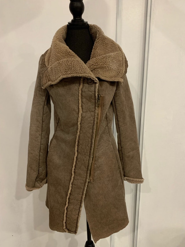 le chareau coat