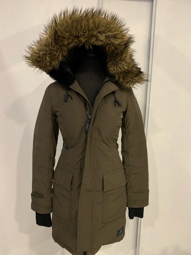 Aritzia tna Bancroft Parka