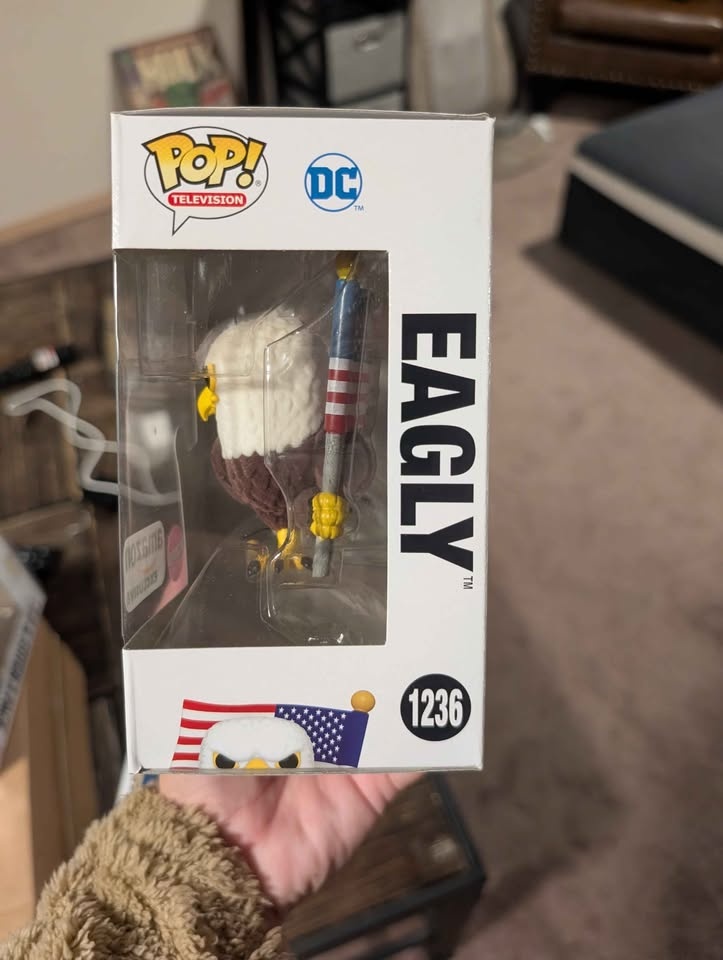 Flocked Eagly Funko Pop - Amazon Exclusive🏆 - photo 2