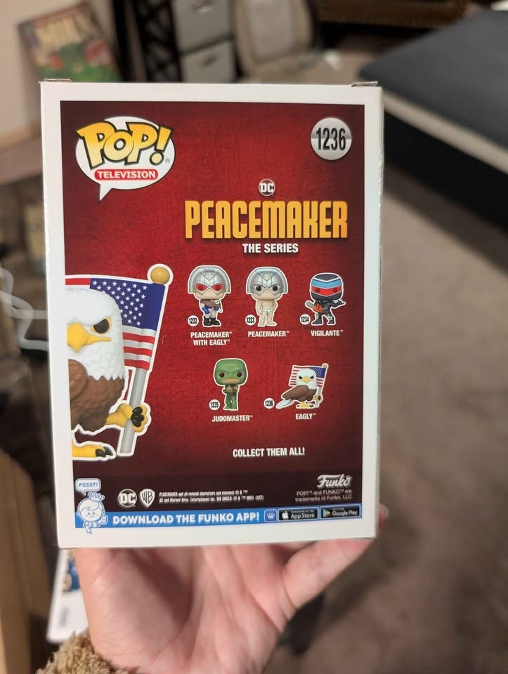 Flocked Eagly Funko Pop - Amazon Exclusive🏆 - photo 3