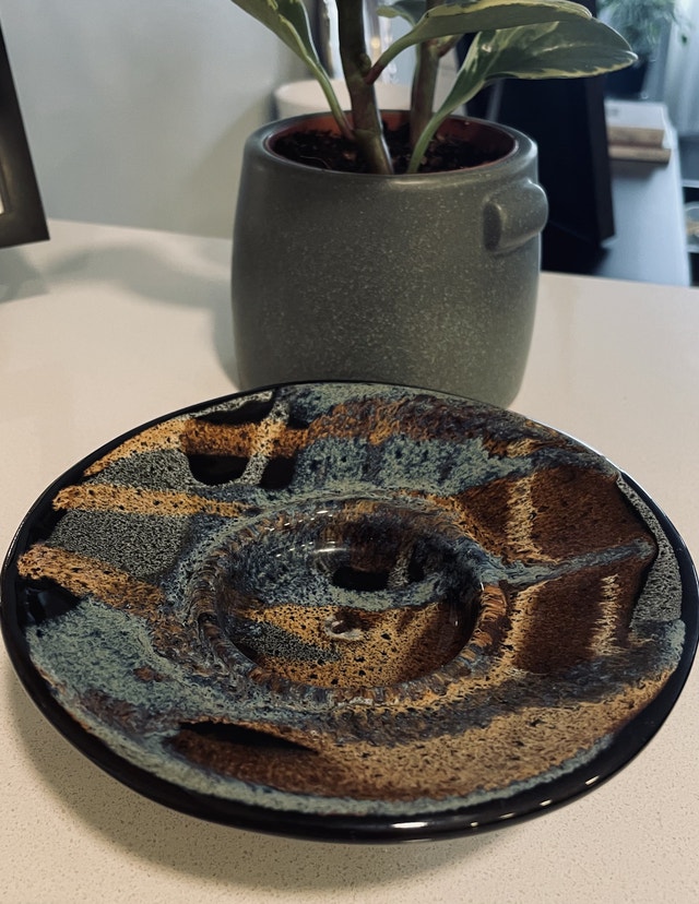 Ceramic candle holder