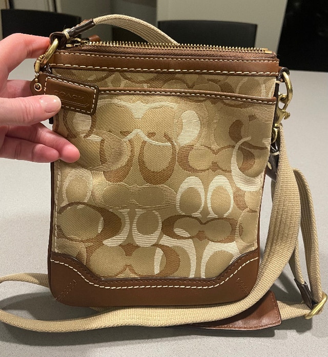 Coach Signature Messenger Bag - Brown/Tan