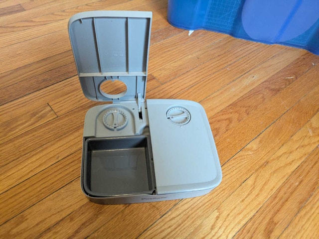 Battery Powered Two Compartment Pet Feeder with Timer - photo 2
