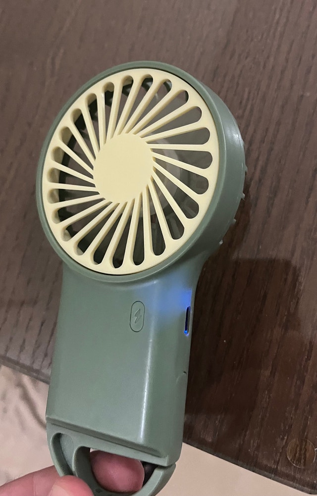 Pocket Size Electric Fan - photo 4