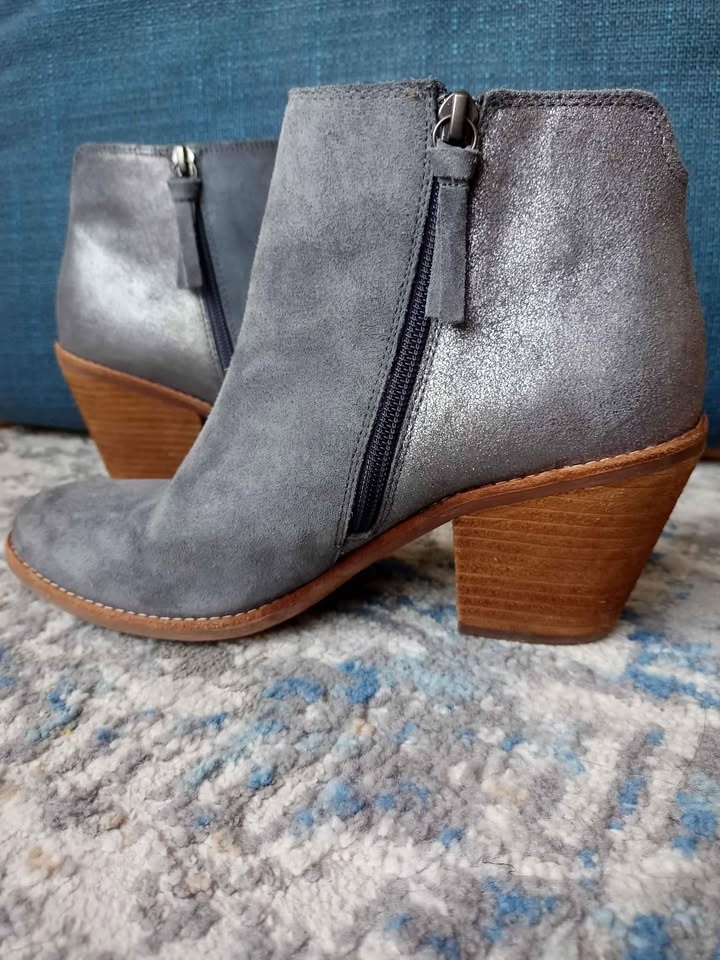 Gray Suede Sofft Booties - Size 8 - photo 4