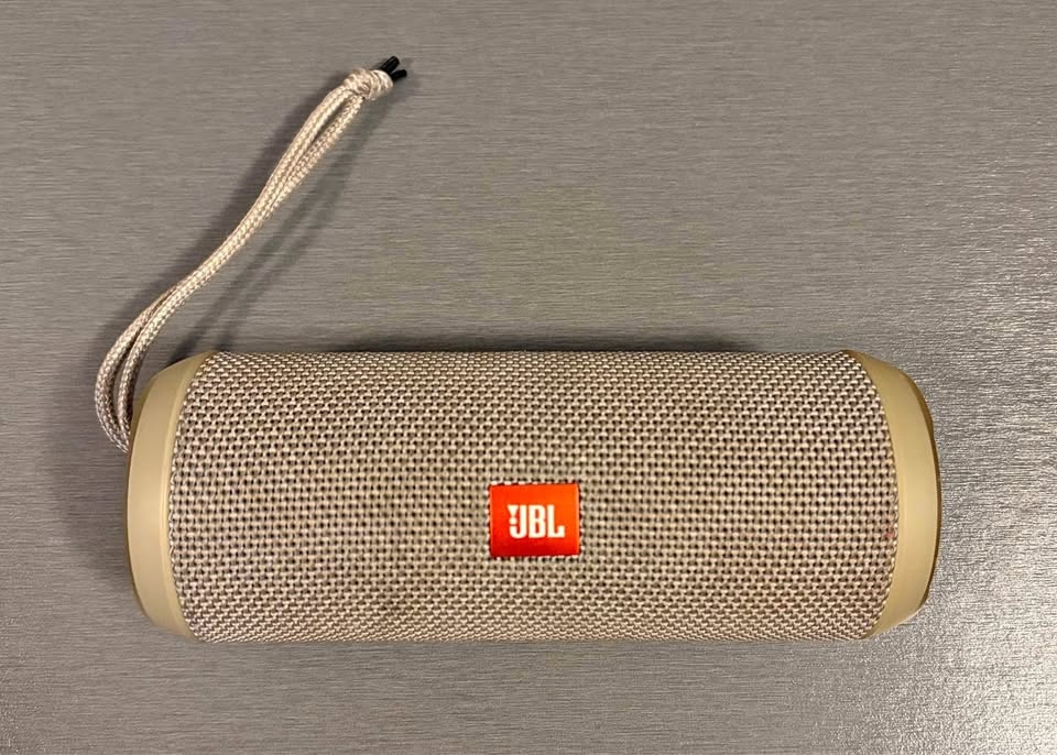 JBL Flip 3 Portable Bluetooth Speaker