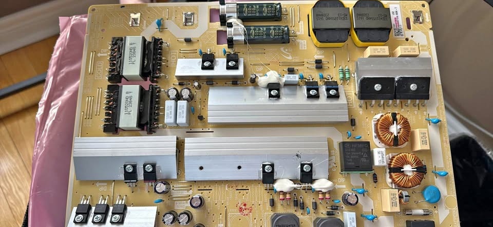 Power supply board BN4401065B for Samsung TV 82 inches