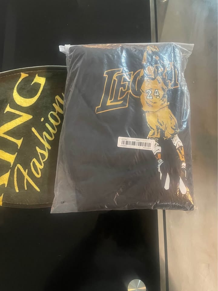 Customized hooded sweater - photo 3