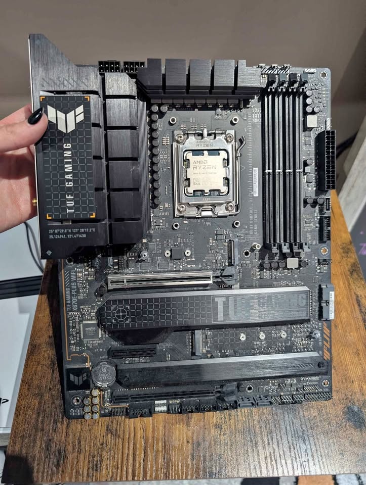 Asus TUF x670 + AMD 7950x3D CPU/Motherboard Combo