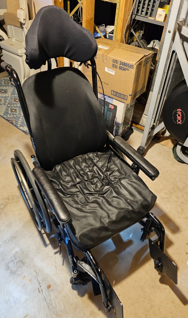 Motion Healthcare Tilting Wheelchair - photo 2