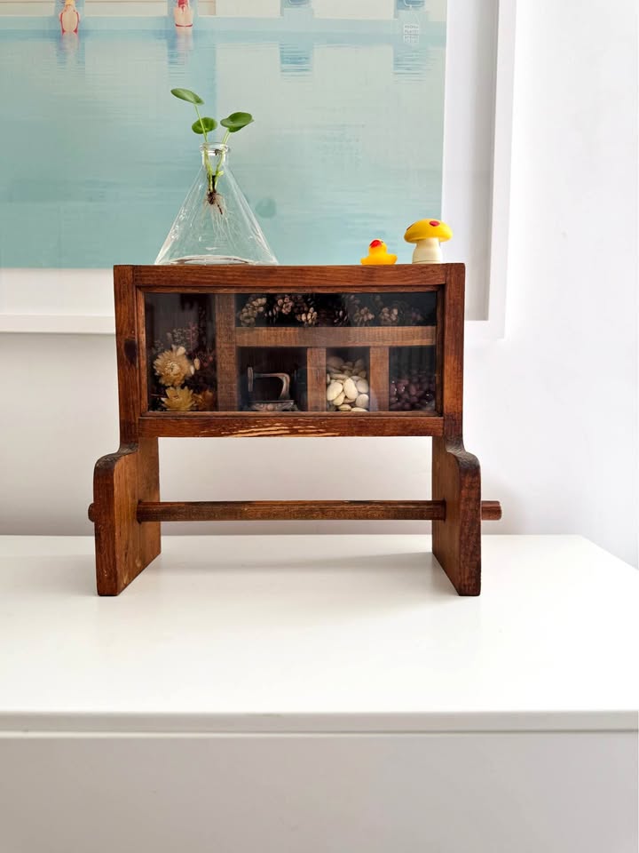 Rustic Farmhouse Paper Towel Holder w/ Diorama